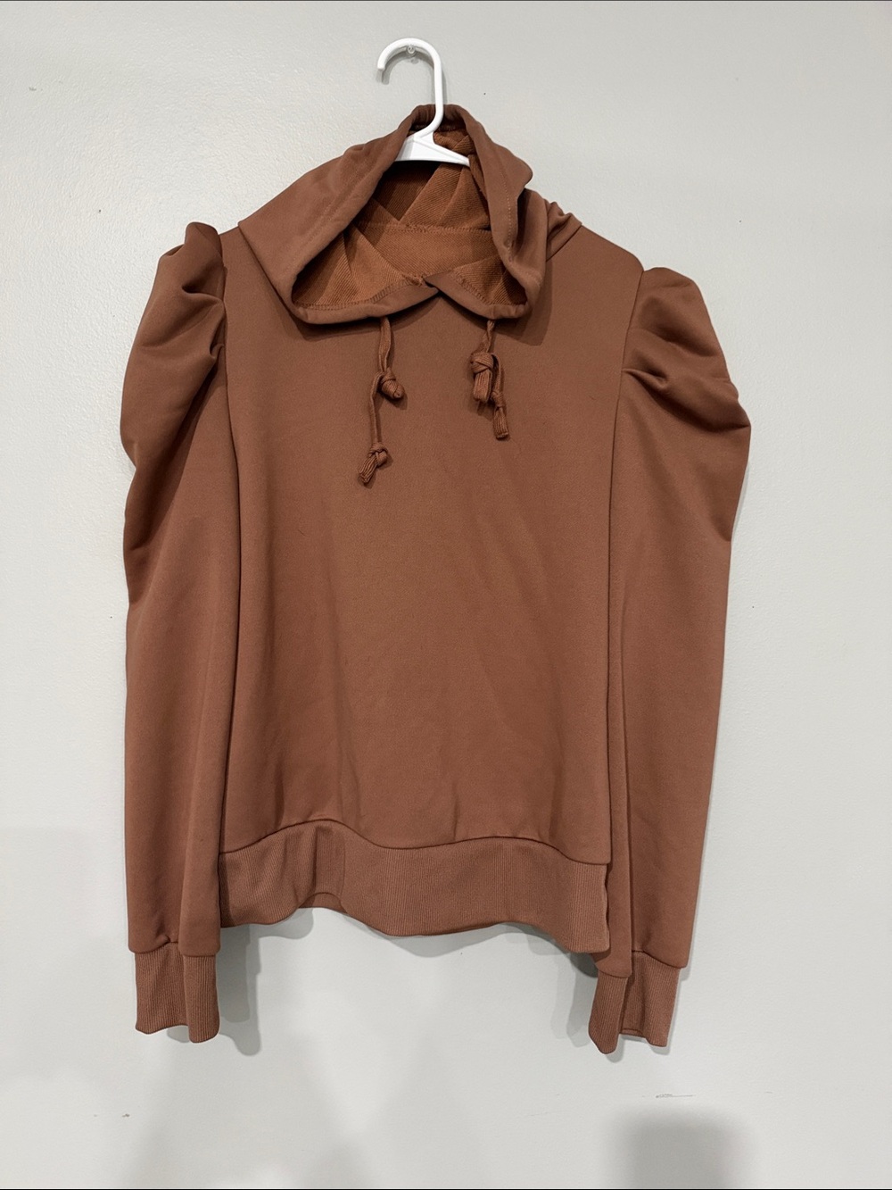 Puff-Sleeve hoodie in Brown